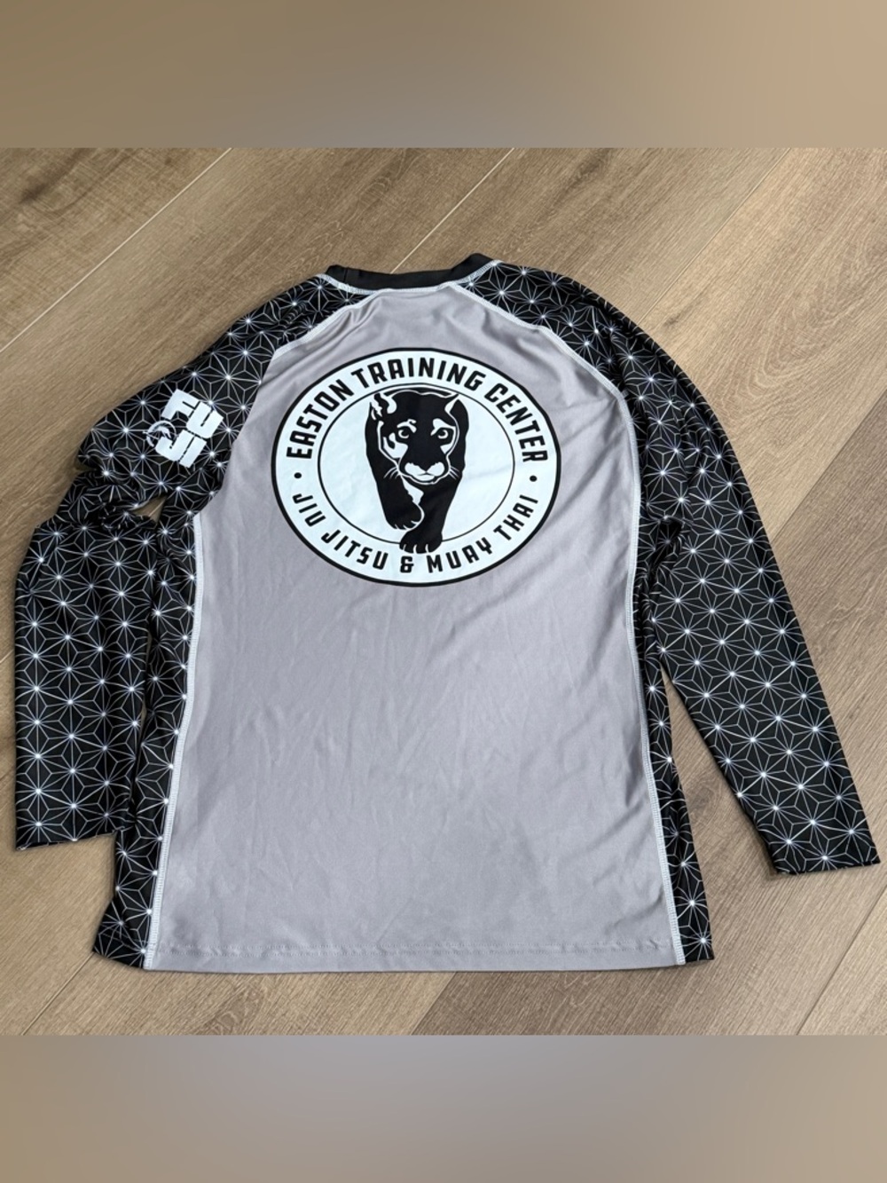 Easton Training Center‎ Jiu Jitsu & Muay Thai Rash Guard - Gray & Black